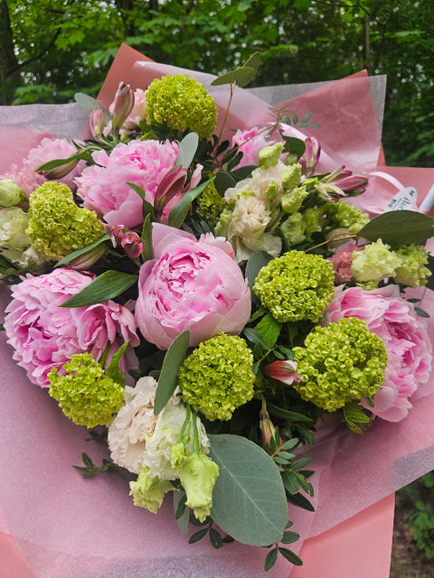 Florist´s Choice with Peonies Bouquet