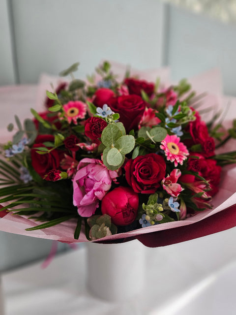 Florist´s Choice with Peonies Bouquet