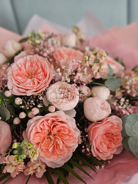 Pink Princess Bouquet – pink roses handmade bouquet Prague | myflorist.cz