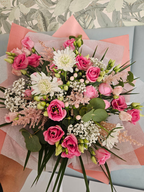 Garden Romantic Bouquet – Prague florist | myflorist.cz 2