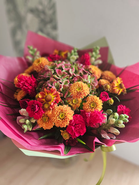 Kytice dle výběru floristy s hortenzií