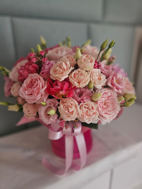 Monochromatický Flowerbox růžový