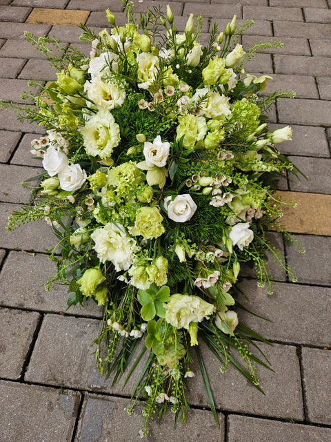 Funeral Flowers // One-colour Teardrop