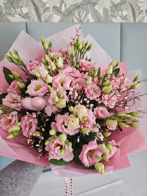 Kytice z růžových eustom