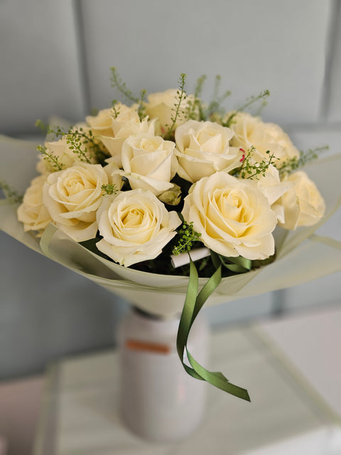 White Rose Boquet
