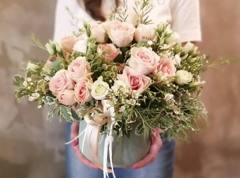 Flowerbox s trsovými růžemi